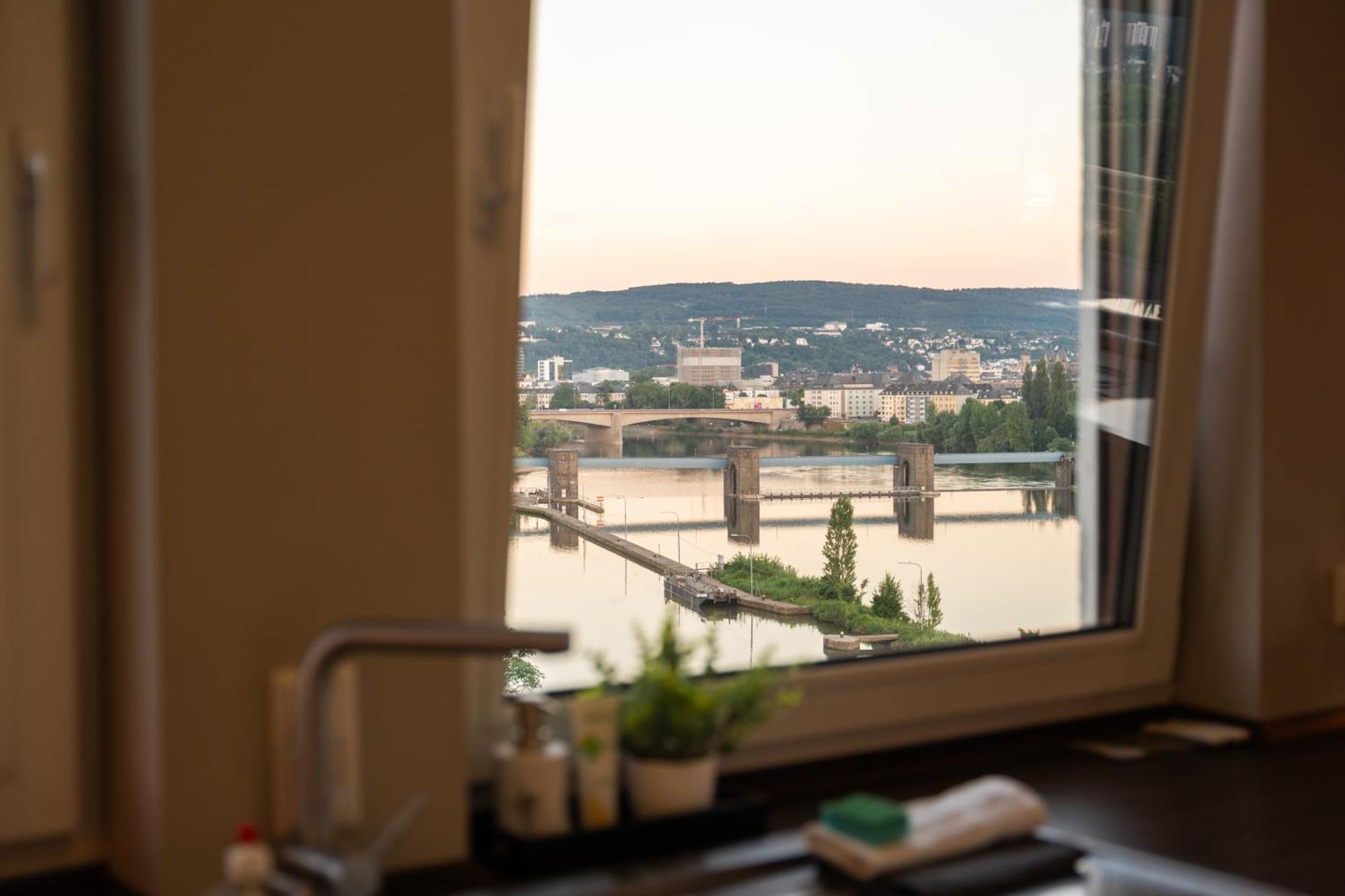 Penthouse Wohnung Mit Schoenem Moselblick In Metternich Koblenz  Exterior photo